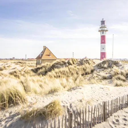 דירה In Near Golf Course