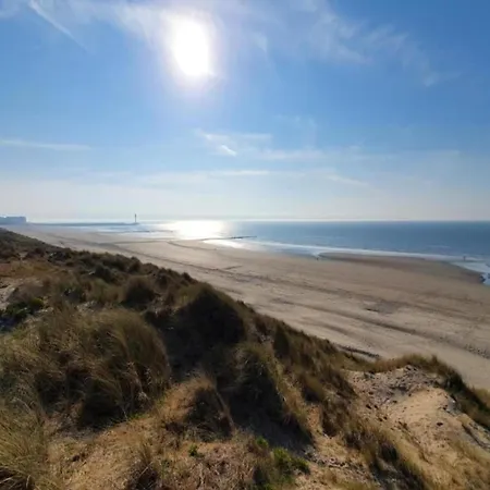 In Near Golf Course דירה